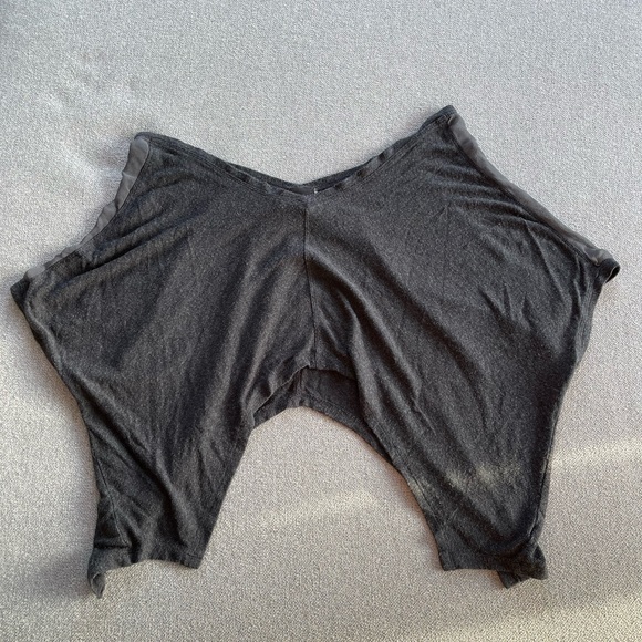 Beautiful evasive grey tunic shirt anthropology - Picture 1 of 2